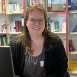 Corinna Bonin, Bildungsassistentin